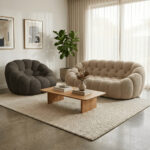 Salon Design Canapé Beige Et Gris Salon contemporain lumineux avec canapés beige et gris, table basse en bois et plante verte